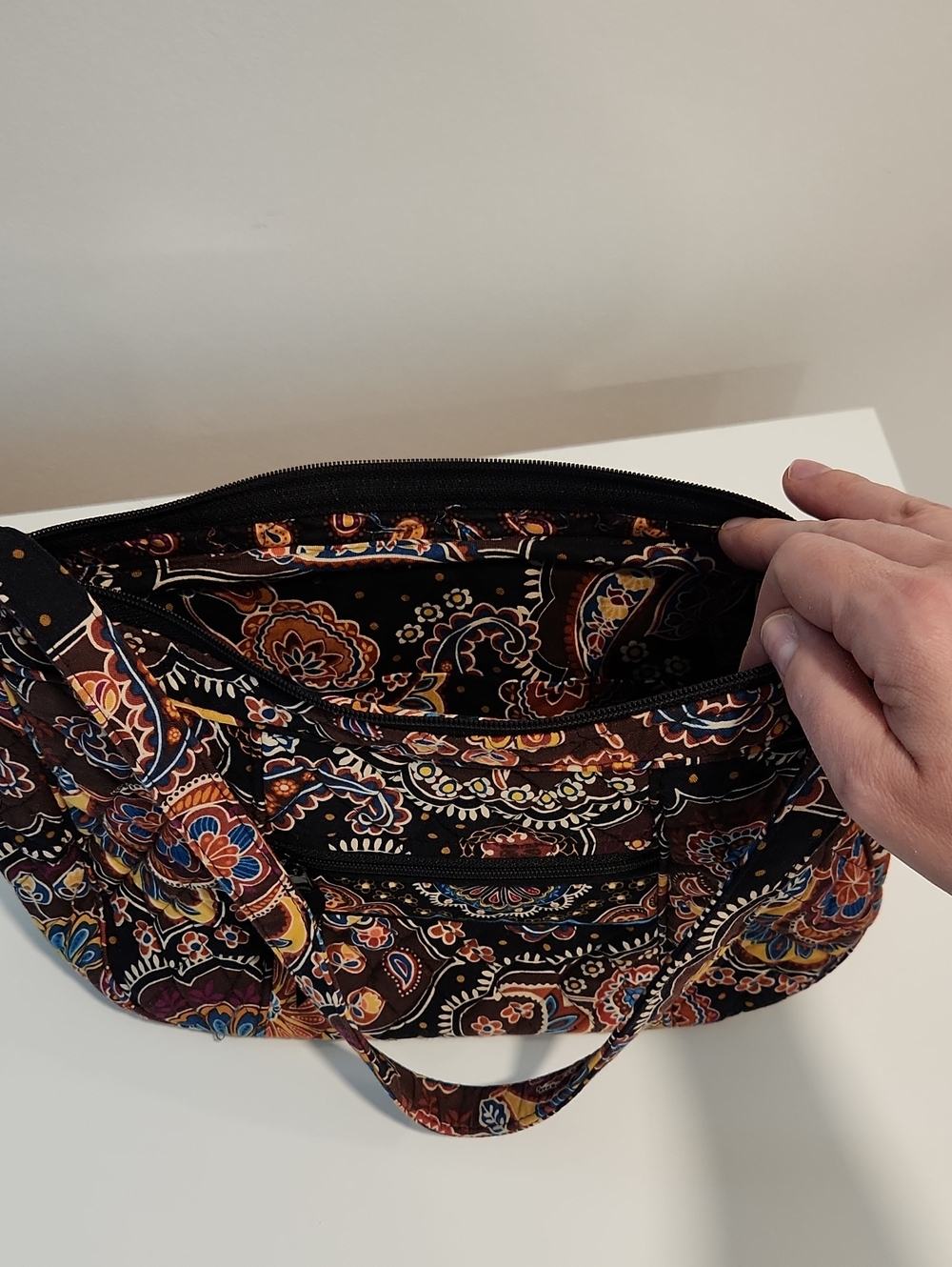 Vera Bradley Kensington 100% Cotton Quilted Shoulder Bag - Picture 6 of 7